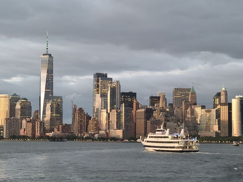 NYC: Christmas Day Buffet Brunch or Dinner Harbor Cruise - Practical tips for a smoother Christmas sailing