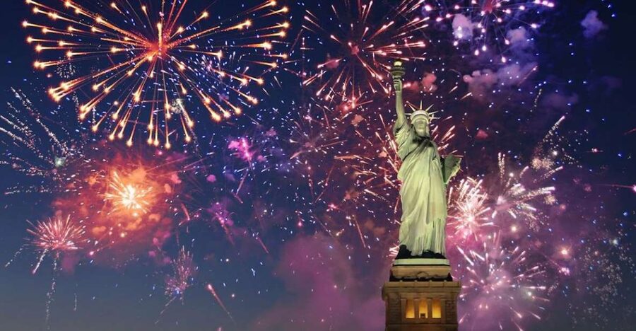 NYC: New Year's Eve Buffet Dinner Fireworks Harbor Cruise - Key things to know before booking