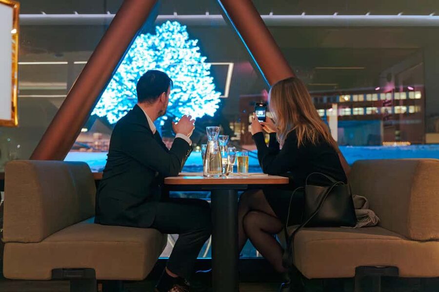 Oslo: 3-Course Dinner & Live Music Cruise on the Oslofjord - Akershus Fortress and the old harbor