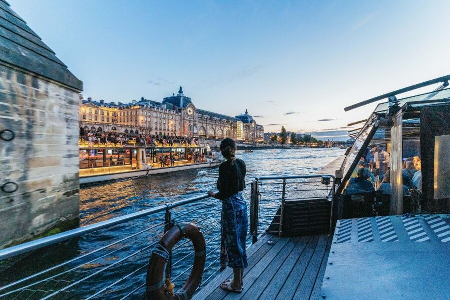 Paris: 3-Course-Dinner Cruise on the Seine with live music - Key points to know before booking