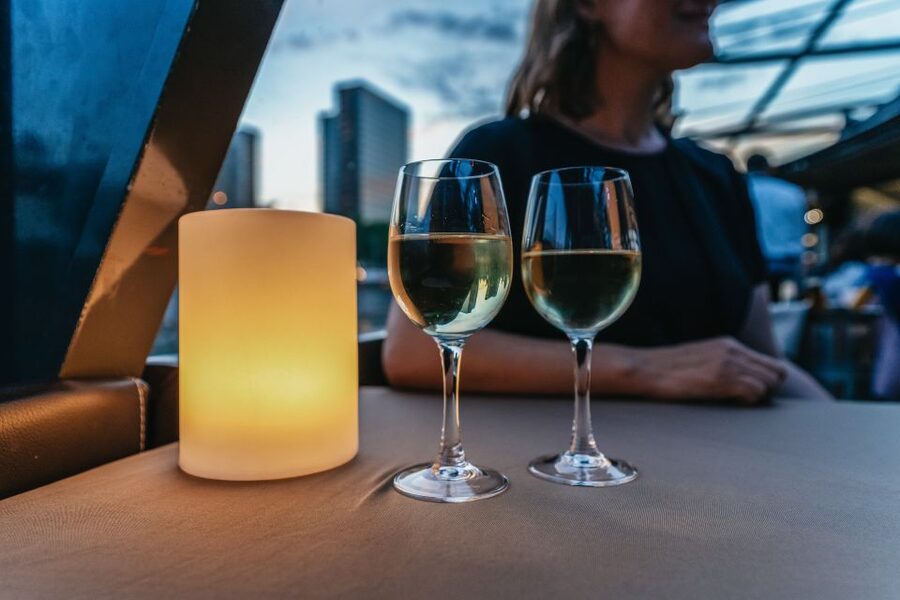 Paris: 3-Course-Dinner Cruise on the Seine with live music - Boarding beneath the Eiffel Tower
