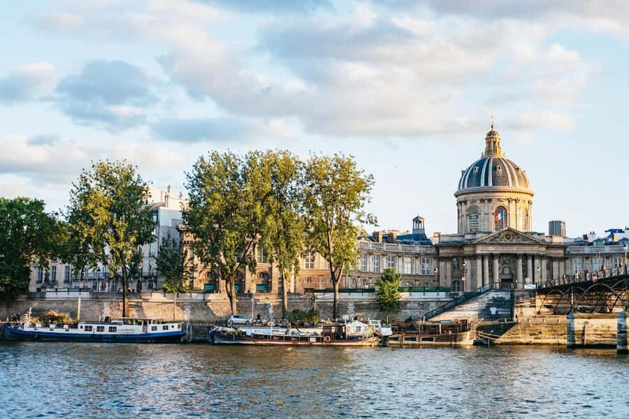 Paris : 3-Course Gourmet Dinner Cruise on Seine River - Starting at Port de Solférino Near the Musée d’Orsay