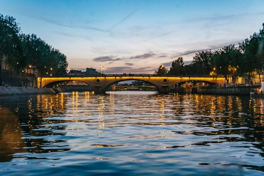 Paris : 3-Course Gourmet Dinner Cruise on Seine River - What the $100 Price Really Buys