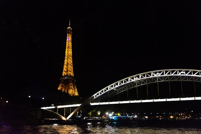 Paris 3-Courses Gourmet Dinner Seine River Cruise with Champagne - What dinner is really like