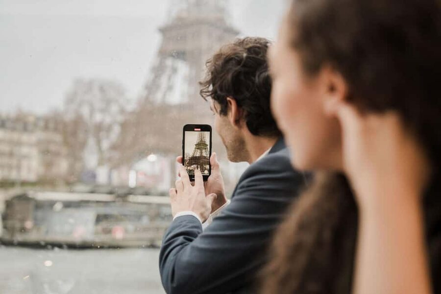 Paris: 4-Course Dinner Cruise on Seine River with Live Music - Is $153 a fair price?