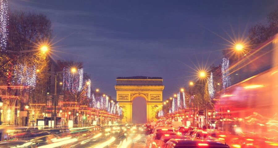 Paris: Bastille Day Special Evening Cruise - Booking and timing advice