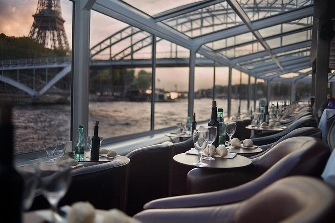 Paris en Scene 3 Course Seine River Dinner Cruise - Starting at Île aux Cygnes and Pont de Bir-Hakeim