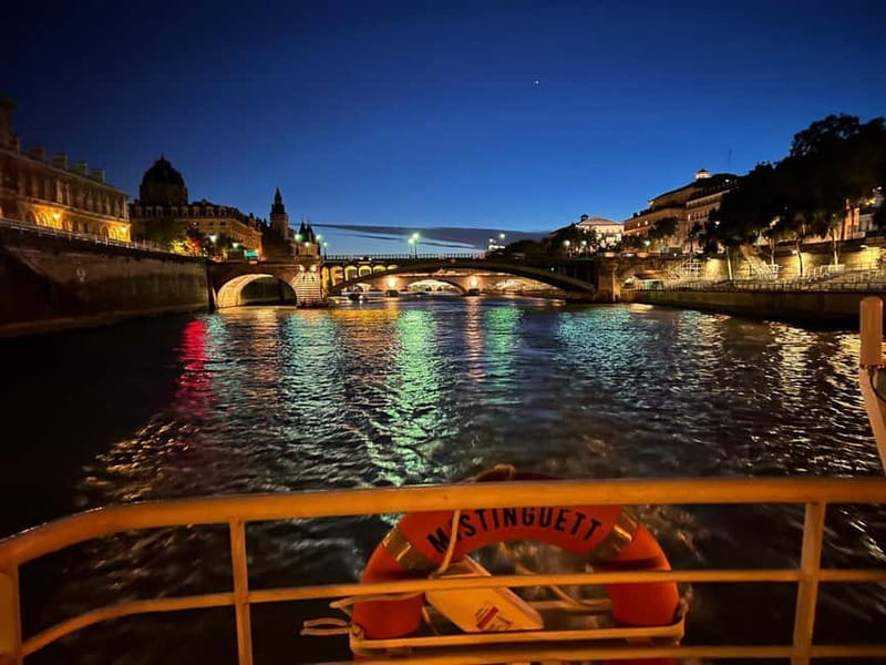 Paris: Gourmet 3-Course Dinner Cruise with French Wine - The three-course meal and French wine