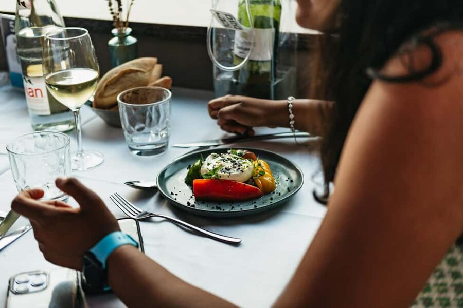 Paris: Gourmet Dinner Cruise on Seine River with Live Music - From 2 Rue du Ranelagh to the Seine