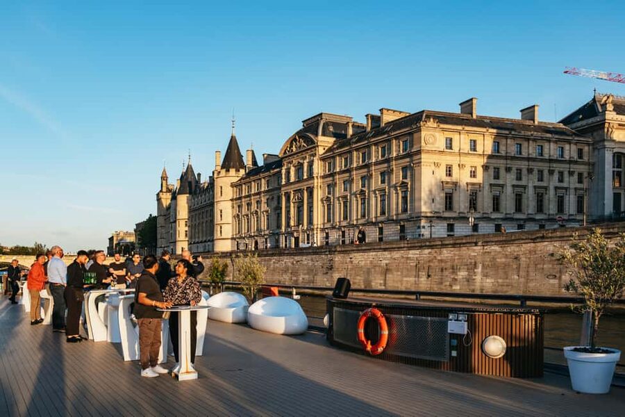 Paris: Gourmet Dinner Cruise on Seine River with Live Music - FAQ