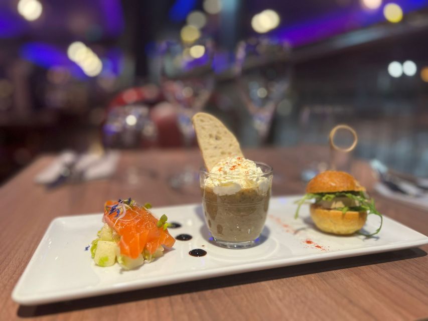 Paris: Seine River Bistronomic Dinner Cruise - The dinner: good bistro cooking, modest portions