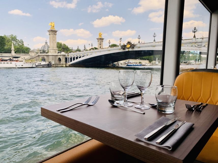 Paris: Seine River Bistronomic Dinner Cruise - The route from Musée d’Orsay to Notre-Dame