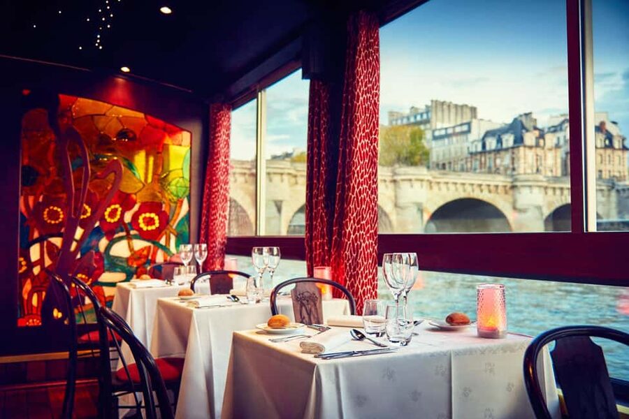 Paris: Seine River Cruise with 3-Course Dinner & Live Music - Dinner begins with champagne and Maxim’s flavors