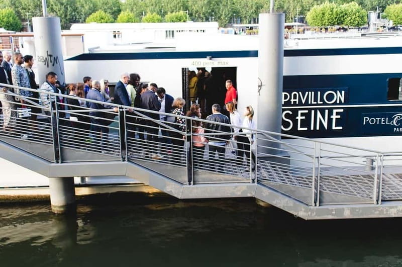 Paris: Seine river Dinner Cruise with 3-Course Gourmet Menu - Key points to know before booking
