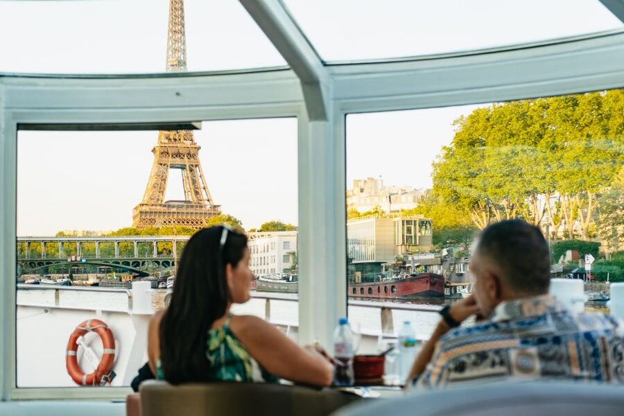 Paris: Seine River Panoramic Views Dinner Cruise - Settling into the boat