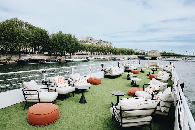 Paris Theo Boat Seine River Italian Trattoria Style Dinner Cruise - Bir Hakeim Bridge and the Statue of Liberty