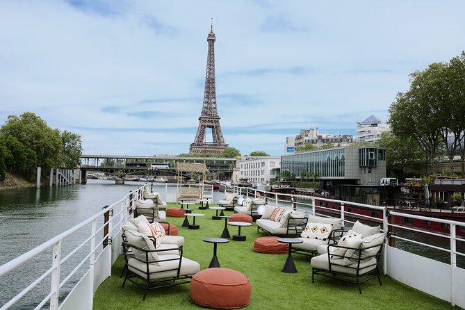 Paris Theo Boat Seine River Italian Trattoria Style Dinner Cruise - The opening view of the Eiffel Tower