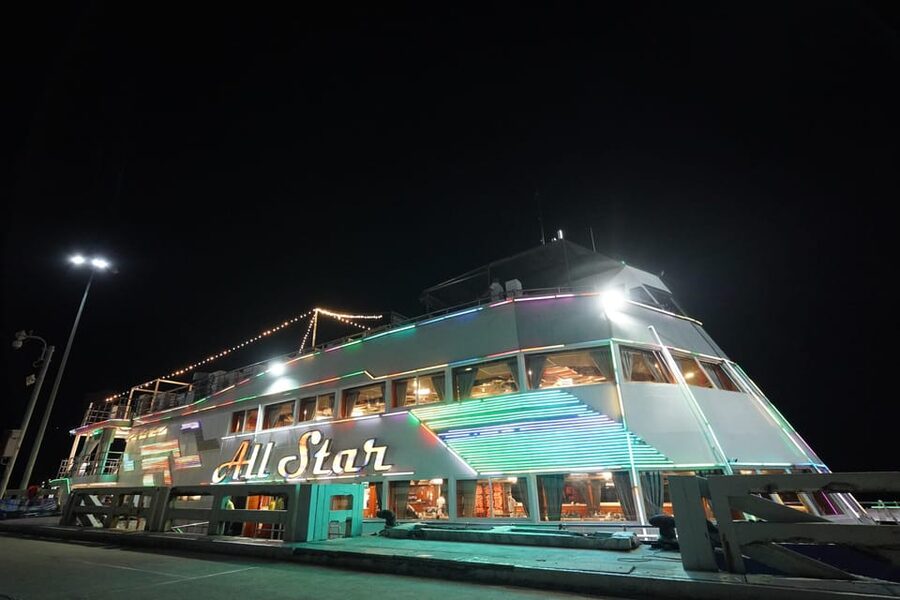 Pattaya: All Star Dinner Cruise, Cabaret Show & Beer Buffet - What the Pattaya All Star cruise is really like
