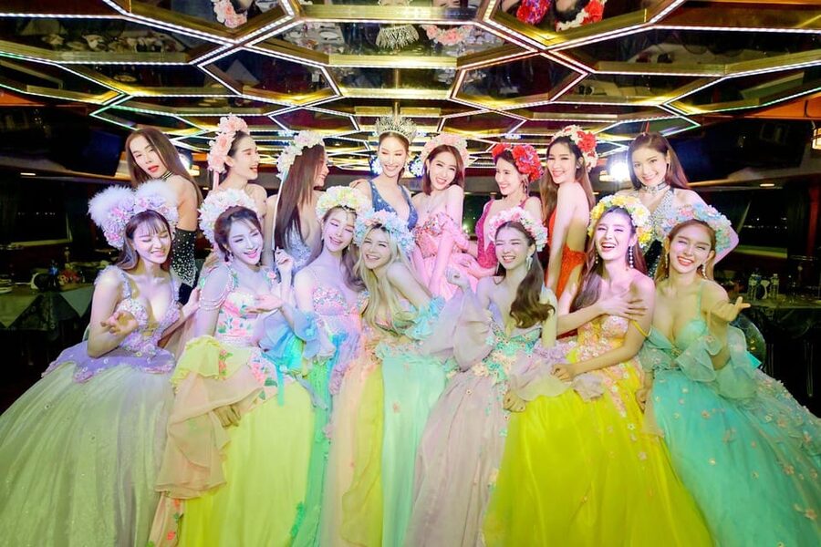 Pattaya: All Star Dinner Cruise, Cabaret Show & Beer Buffet - The cabaret show and performer photos