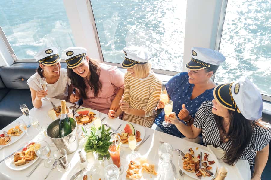 Philadelphia: Buffet Brunch, Lunch, or Dinner Cruise - What makes this Delaware River cruise worth considering