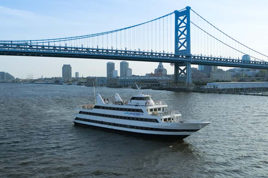 Philadelphia: Buffet Brunch, Lunch, or Dinner Cruise - What is actually on the buffet
