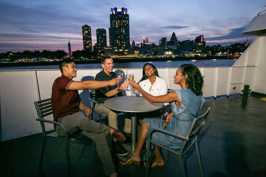 Philadelphia: Buffet Brunch, Lunch, or Dinner Cruise - Brunch, lunch, or dinner: picking the right sailing
