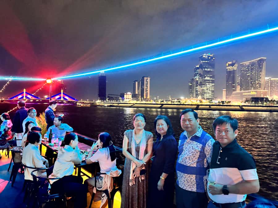 Phnom Penh: Sunset Dinner Cruise with English Speaking Guide - Silk Island by local tuk-tuk