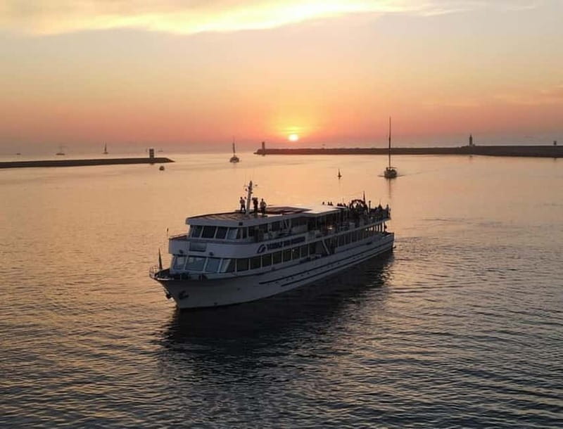 Porto: Cruise with Dinner & Live Music - Key points to know before booking