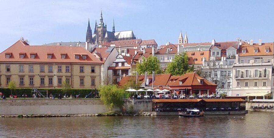 Prague: 3-hour Evening River Cruise with Dinner - Quick Take: What Matters Most