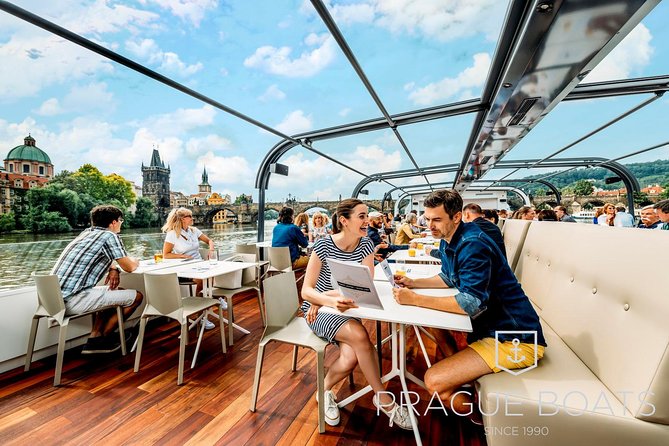 Prague Boats 3-hour Dinner Cruise - Setting off from Dvořákovo embankment at 7:00 pm