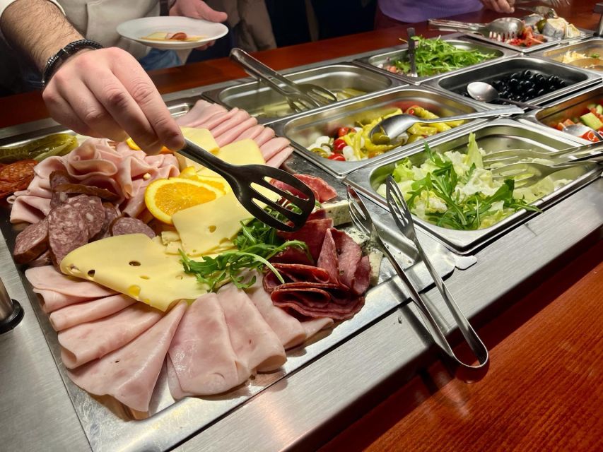 Prague: Sightseeing Boat Cruise with Buffet Dinner - Comfort, Seating, and the Upper Deck