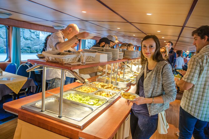 Prague: Sightseeing Boat Cruise with Buffet Dinner - Rudolfinum and the Old Town Riverfront