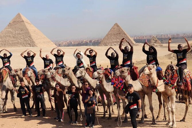 Privat tour:Giza Pyramids, lunch ,Saqqara,Memphise, Dinner Cruise - Three hours among the pyramids at Giza