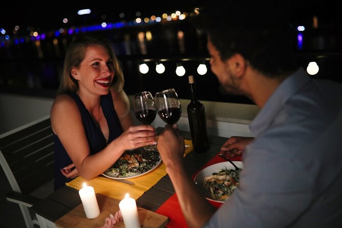 Private Nile Dinner Cruise in Cairo - At a glance