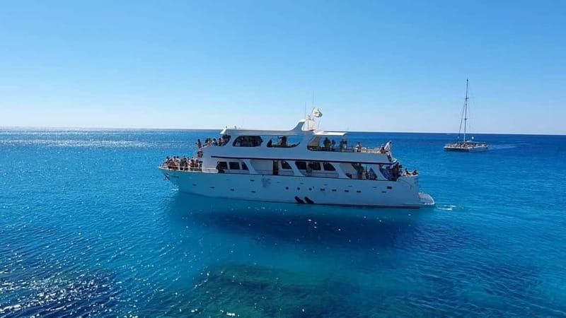 Protaras: 80s and 90s Sunset Cruise with Cypriot Dinner & DJ - Sunset, photographs, and the return to Protaras
