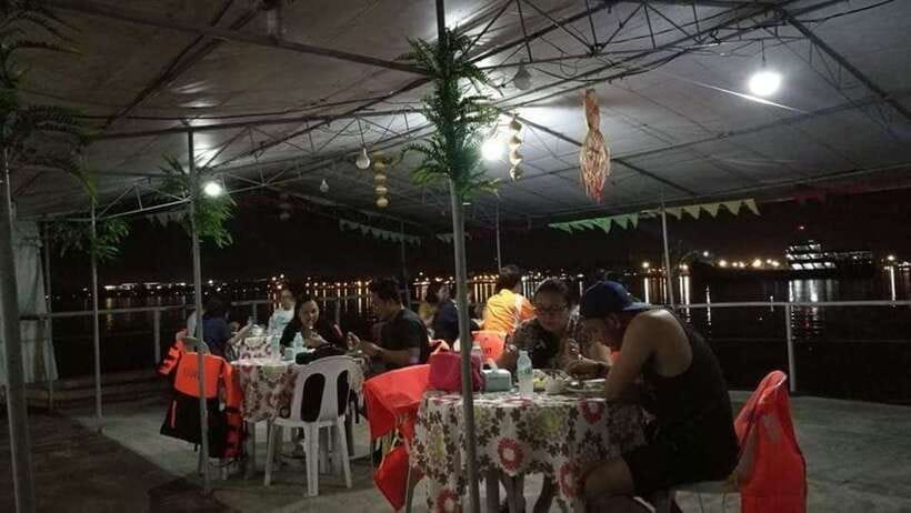 Puerto Princesa: Firefly Watching Bay Cruise with Dinner - Who should book this evening?