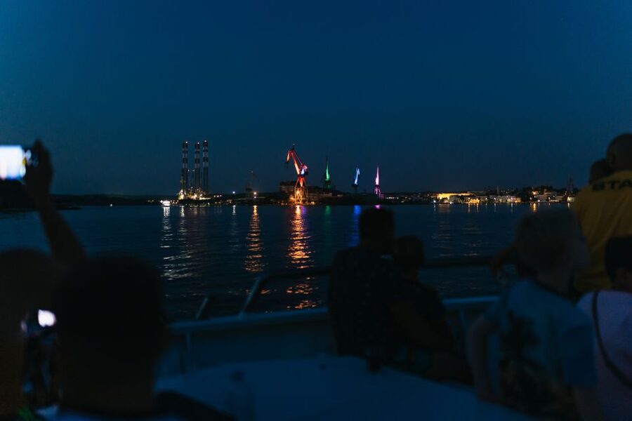 Pula: Dolphin&Sunset Cruise in Brijuni with Dinner&Drinks - Who will enjoy this Pula cruise most?