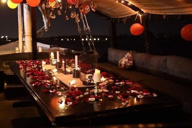 Romantic Dinner Cruise in Cairo Nile for Couples (Luxury) - Leaving Your Hotel at 7:00 pm