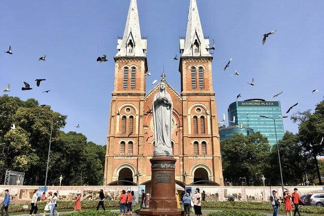 Sai Gon City Tour and Dinner On Cruise Half Day - Ba Son Bridge, Turtle Lake, and Nguyen Hue Walking Street