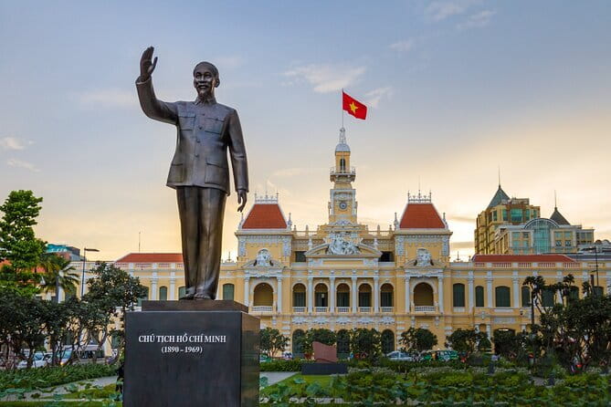 Sai Gon City Tour and Dinner On Cruise Half Day - The Opera House at night