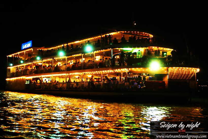 Saigon by Night: Traditional Dinner Cruise - Guide service and private-group advantages