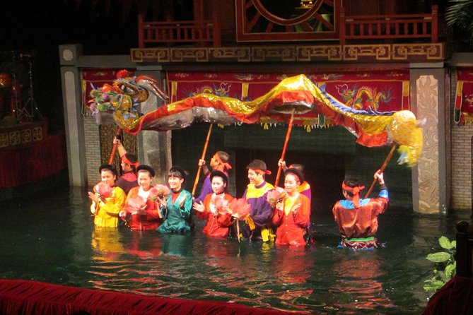 Saigon Dinner Cruise with Live Music Ho Chi Minh– Group Tour - Boarding the wooden boat or modern cruise ship
