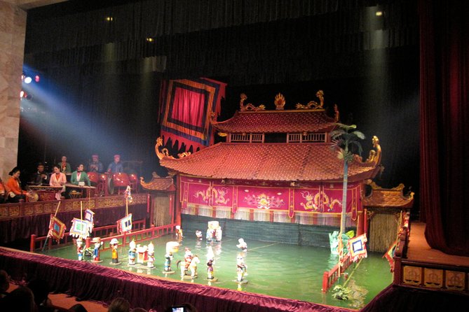 Saigon Dinner Cruise with Live Music Ho Chi Minh– Group Tour - Starting at 6 pm and reaching Bach Dang pier