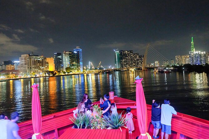 Saigon River Dinner Cruise: Buffet, Set Menu, Fine Dining (3hrs) - Service depends heavily on the guide and boat