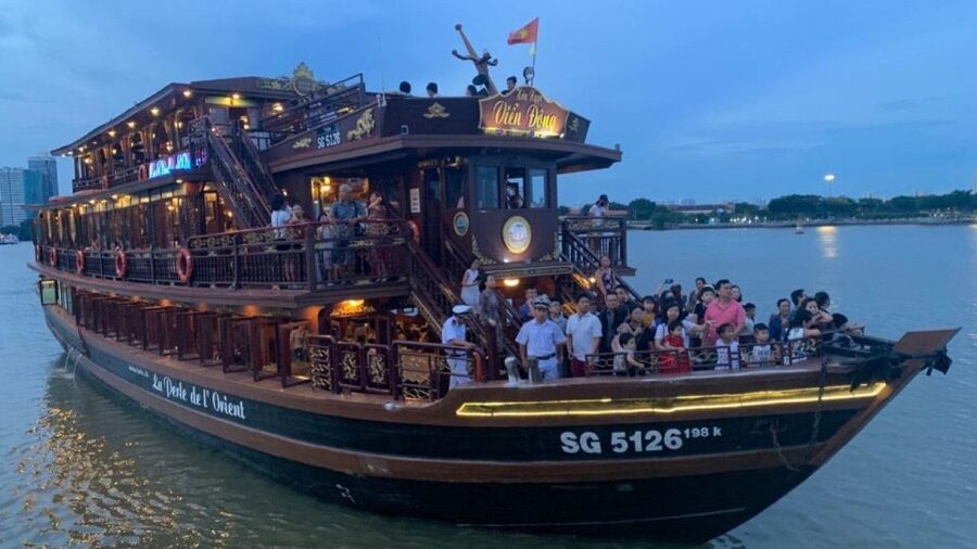 Saigon River Dinner on Cruise with Buffet and live music - Boarding and the first views after sunset