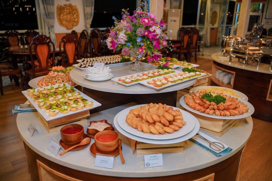 Saigon River Dinner on Cruise with Buffet and live music - The buffet: local flavors with broad appeal