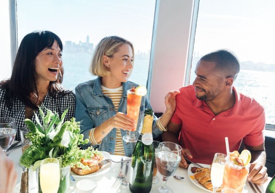 San Diego: Christmas Day Buffet Brunch or Dinner Cruise - Key points to know before booking