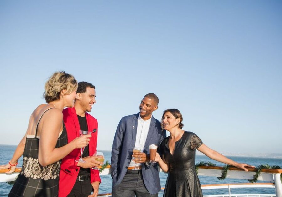 San Diego: Christmas Day Buffet Brunch or Dinner Cruise - Boarding at Pier 1 and getting settled