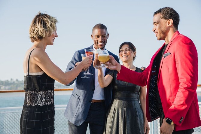 San Diego Christmas Day Dinner Buffet Cruise - What makes this Christmas cruise worth considering