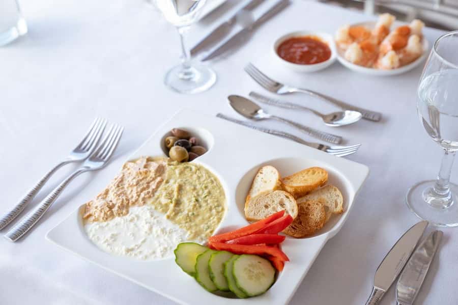 San Diego: City Cruises Gourmet Dinner Cruise - Bar drinks and the real cost of the evening
